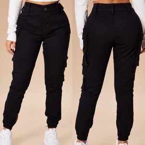 NWT FASHION NOVA Kelly cargo pants black size XS